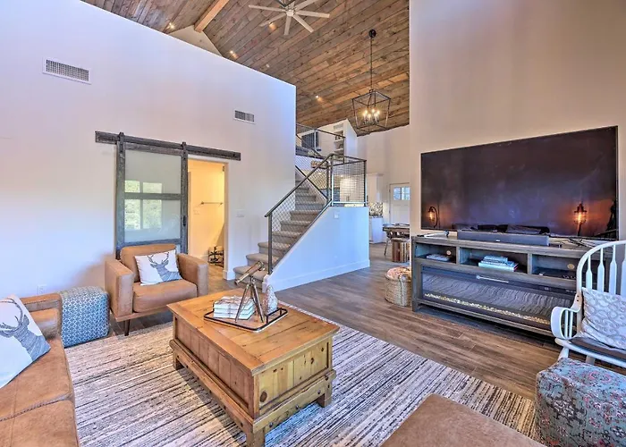 Mtn-view 'cabin 404' W/ Deck In Payson! Payson